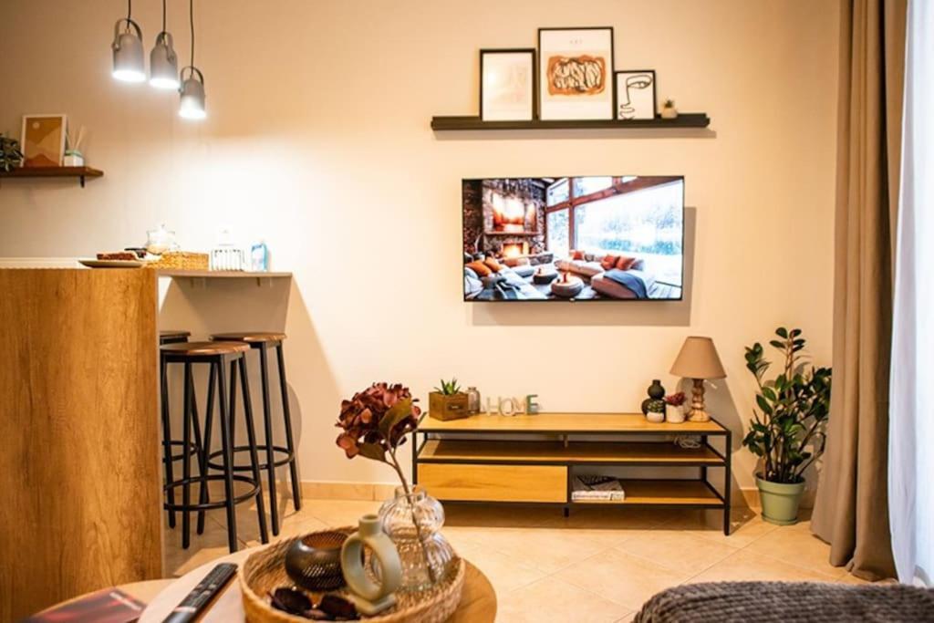 στη Your Apartment *